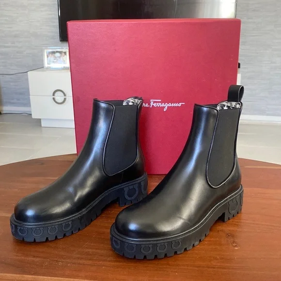 Salvatore Ferragamo - Picture 3 of 10